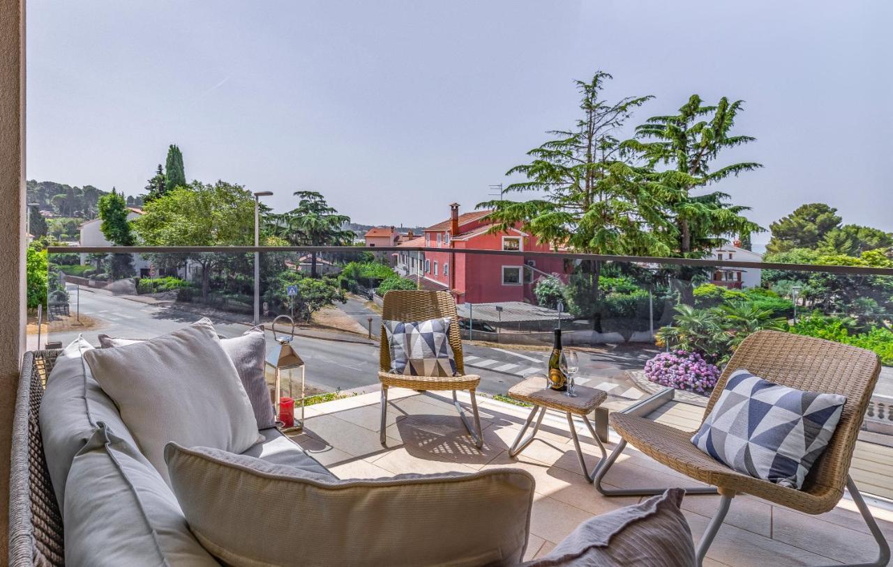 Paradiso Luxury Apartment, ロヴィニ エクステリア 写真
