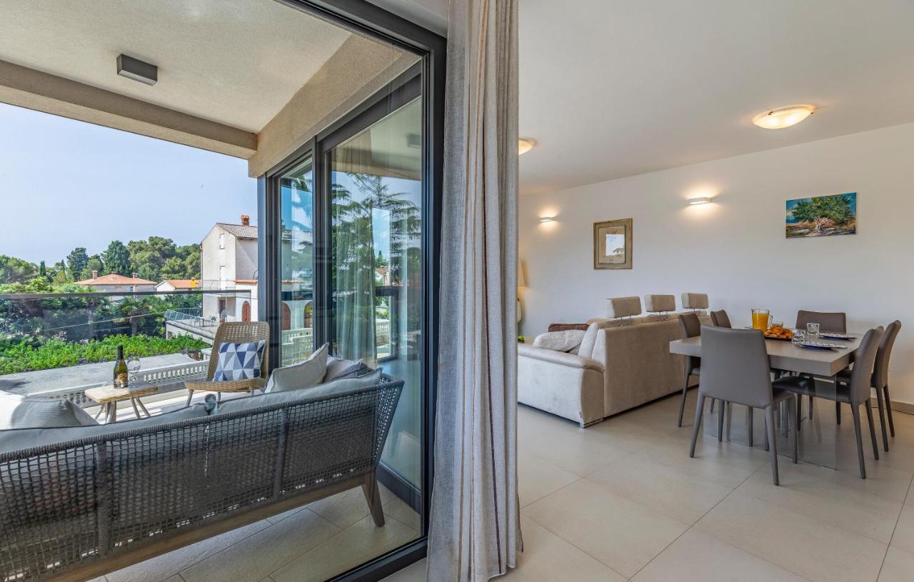 Paradiso Luxury Apartment, ロヴィニ エクステリア 写真